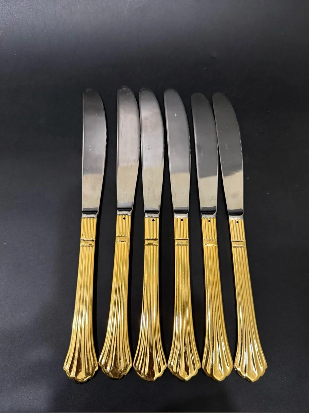 6pc Cambridge Tracy Stainless Steel Gold-plated Scalloped Handle Dinner Knives